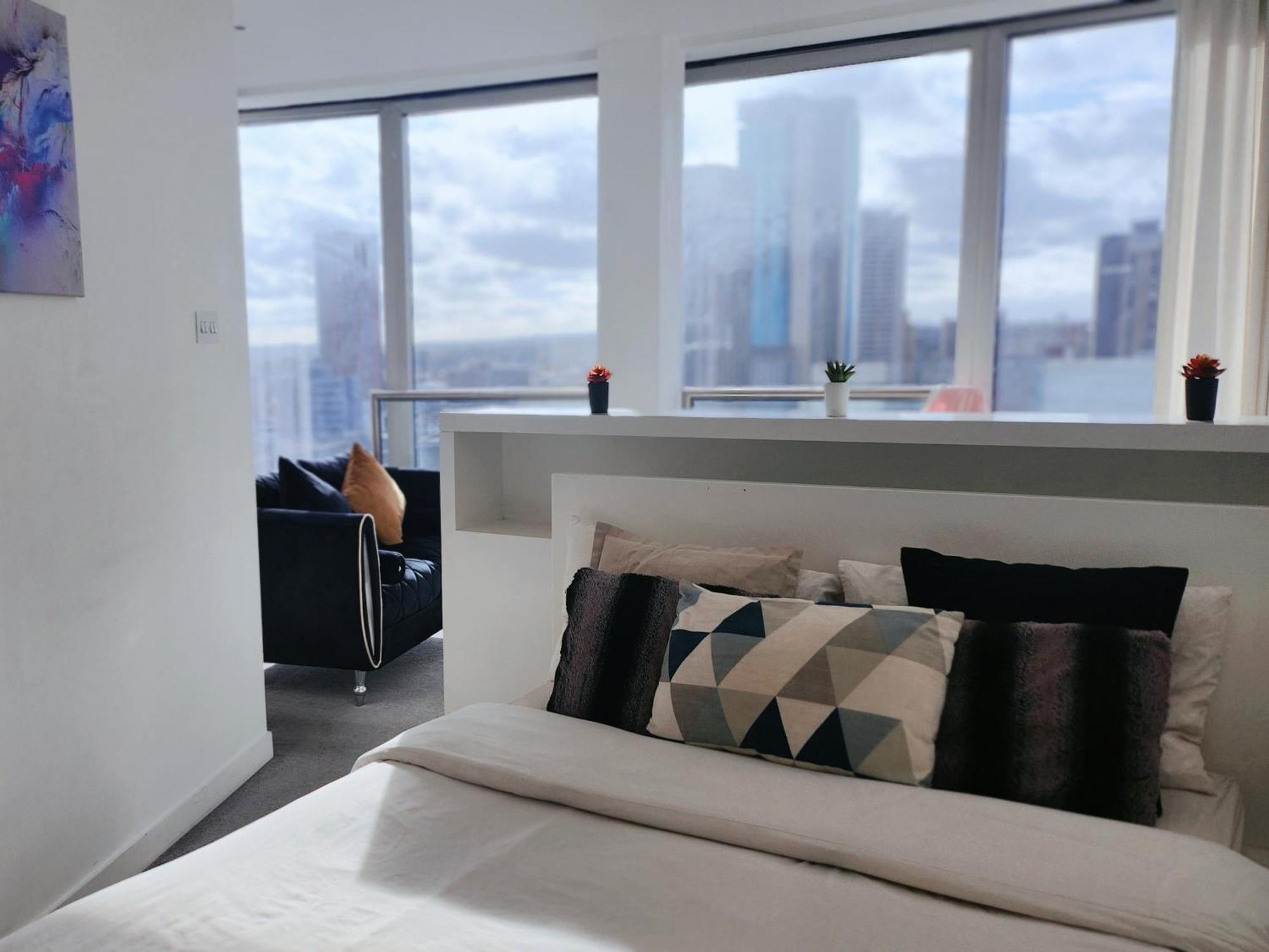 Cityscape Apartment In Birmingham With Self Checkin Bagian luar foto